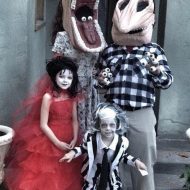 Beetlejuice Halloween Costumes - family, Adam, Barbara Maitland, Lydia Deetz, tim burton