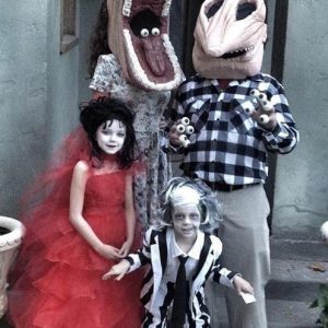 Beetlejuice Halloween Costumes - family, Adam, Barbara Maitland, Lydia Deetz, tim burton